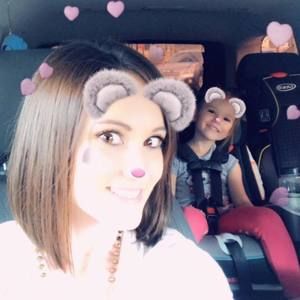 Meet your Posher, Hollie